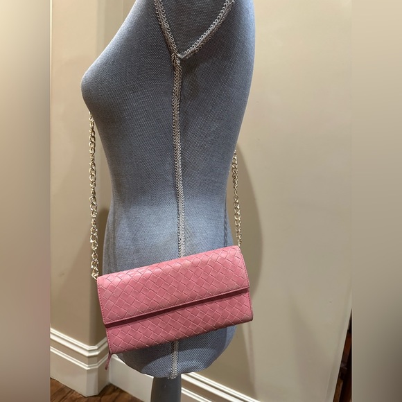 Bottega Veneta Light Pink Intreccio Long Wallet W/unbranded chain - Picture 2 of 14